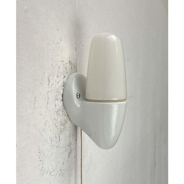 1950s Mid-Century Modern German Ceramic 6065 Sconce by Wilhelm Wagenfeld for Lindner, 1950s For Sale - Image 5 of 18