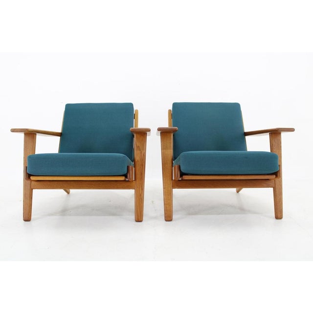 Set of GE 290 Armchairs in Oak attributed to Hans J. Wegner for Getama, Denmark, 1960s, in Very Good conditions. Designed...