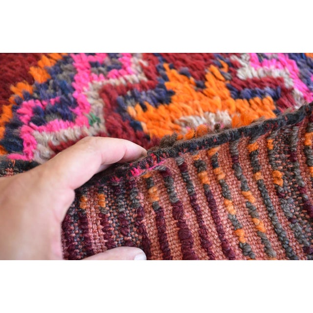 Vintage Hand Knotted Turkish Rug. Design Small Area Rug - 3′10″ X 6′3″ For Sale - Image 11 of 12