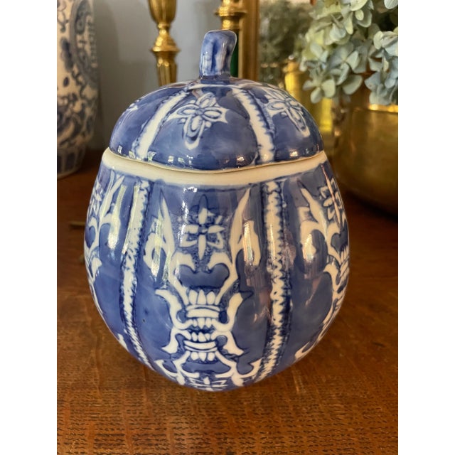 Ceramic 1990’s Chinoiserie Blue and White Porcelain Pumpkin Jar For Sale - Image 7 of 8