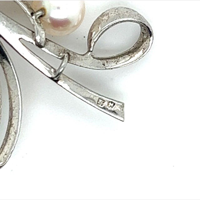 Late 20th Century Mikimoto Estate Akoya Pearl Brooch Pin Sterling Silver 7 MM For Sale In New York - Image 6 of 10