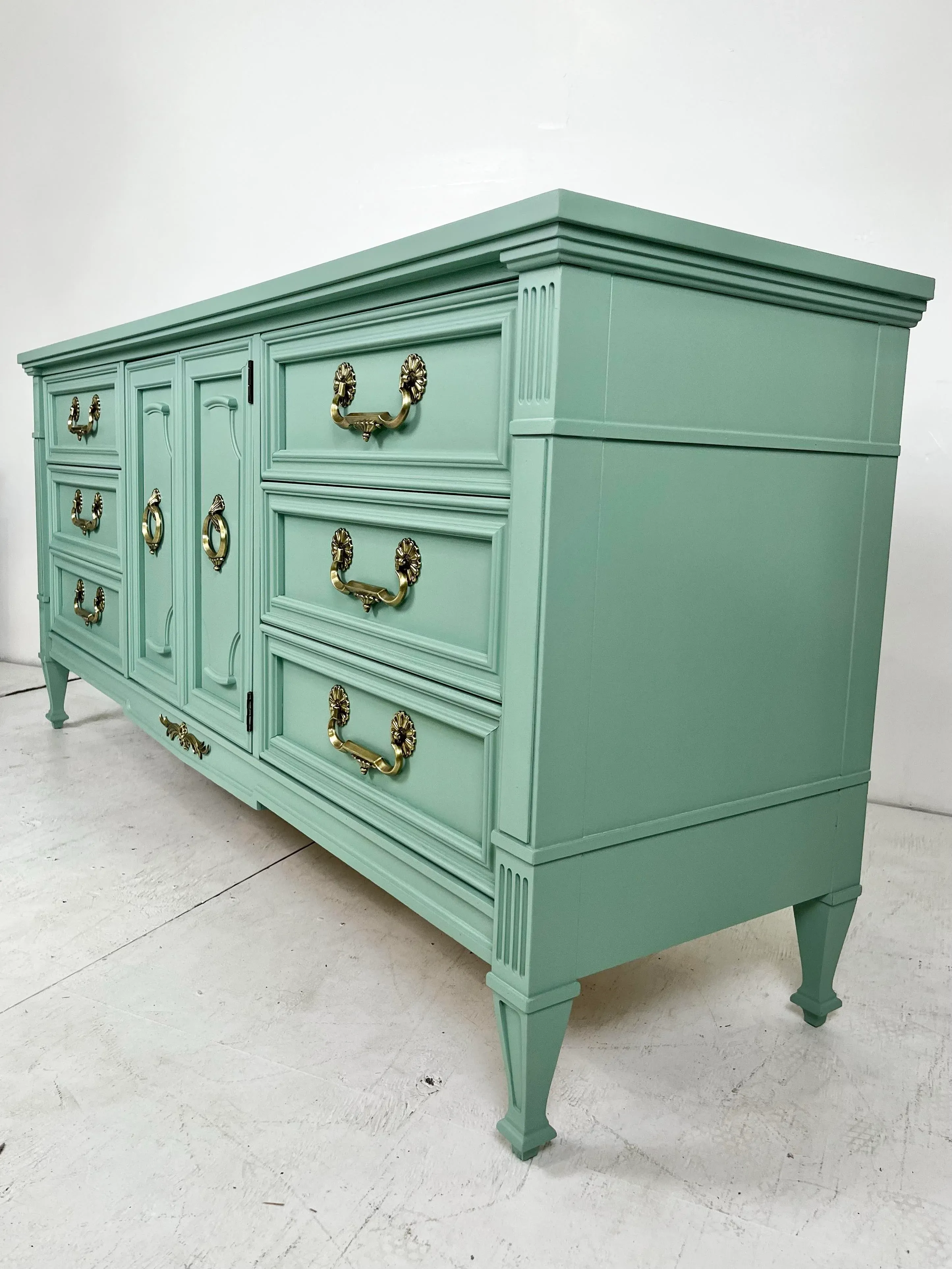 Vintage Southfield Green Drexel Chest of Drawers | Chairish