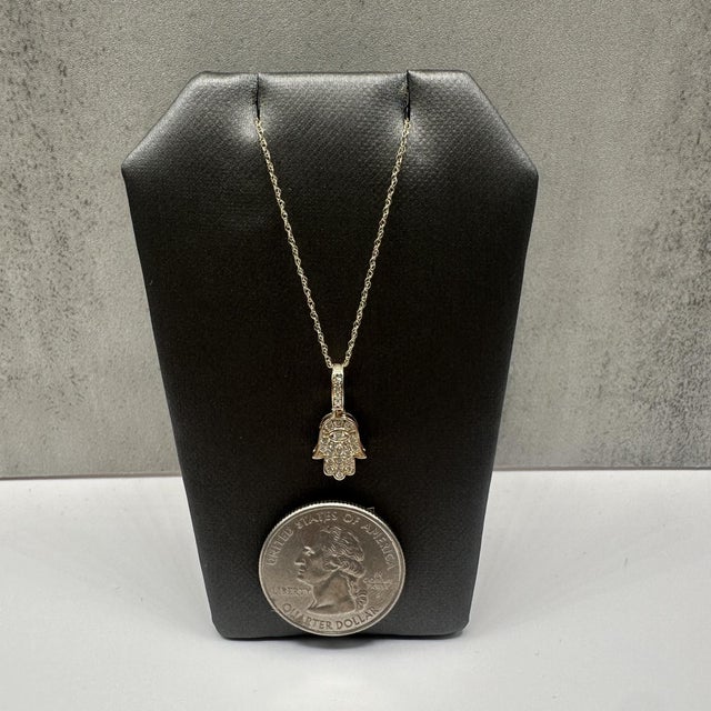 Diamond Hamsa Pendant Necklace in 10kt Yellow Gold – 0.25ctw, 18in, New For Sale - Image 4 of 6