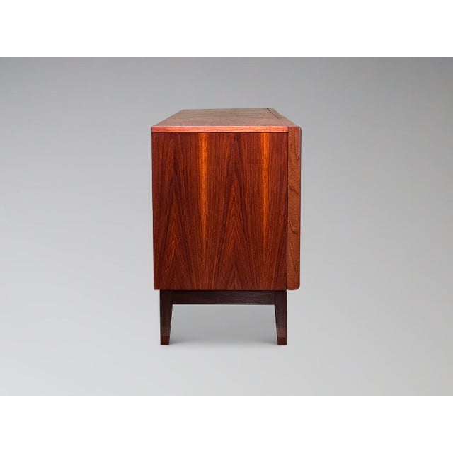 1970s Restored United Diamond Front Dresser Nine Drawer Walnut Lowboy For Sale - Image 5 of 10