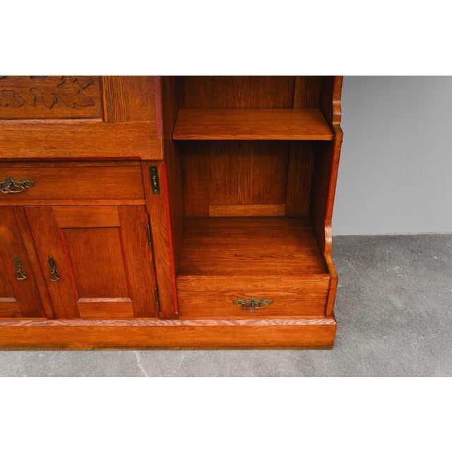 Early 20th Century Art Nouveau Bookcase with Secretary Compartment in Oak For Sale - Image 17 of 18