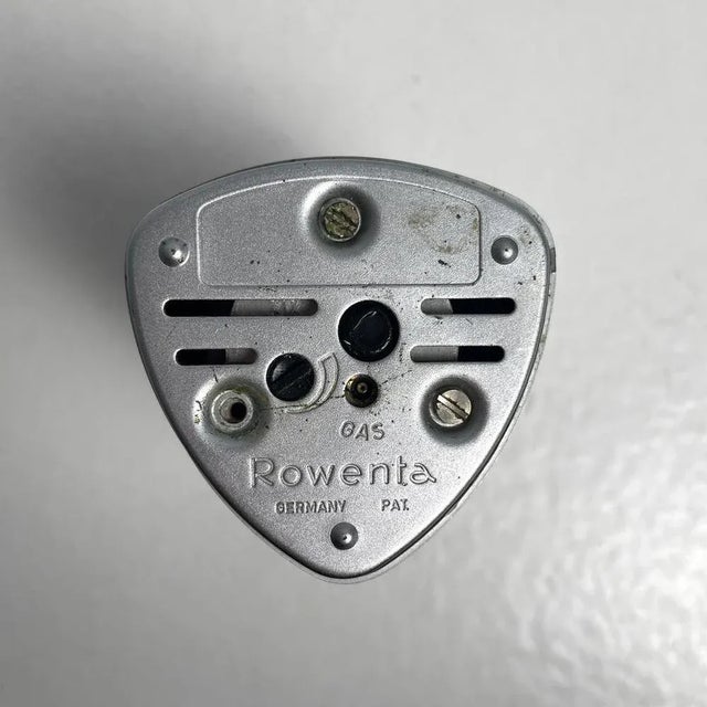 Italian Modern Triangular RO 456 Table Lighter in Silver Plastic from Rowenta, 1970s For Sale - Image 11 of 12