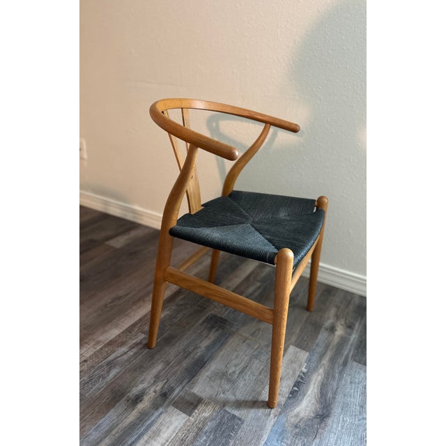 Mid-Century Modern Hans Wegner Mid-Century Wishbone Chairs - Set of 4 For Sale - Image 3 of 6