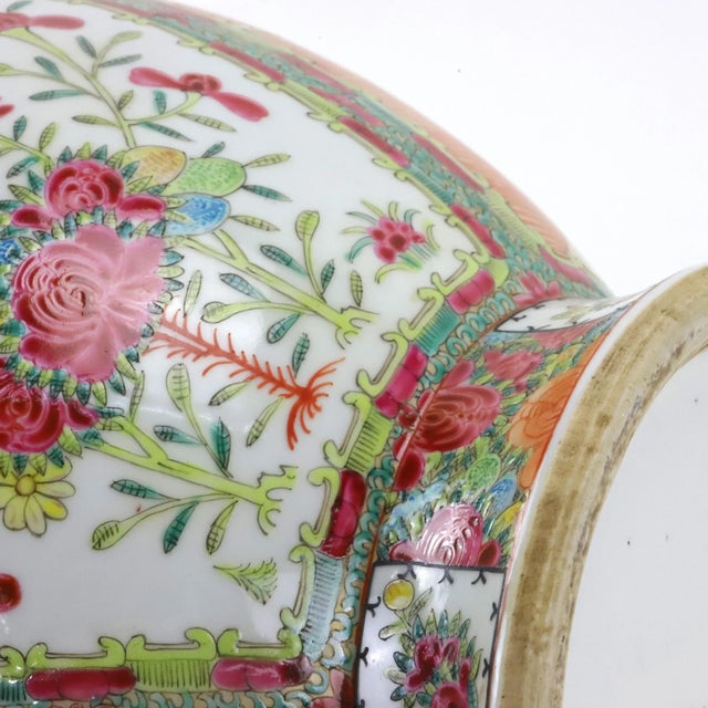 Late 19th Century A Pair of Large Guangcai Porcelain Vases in the 19th Century For Sale - Image 5 of 12