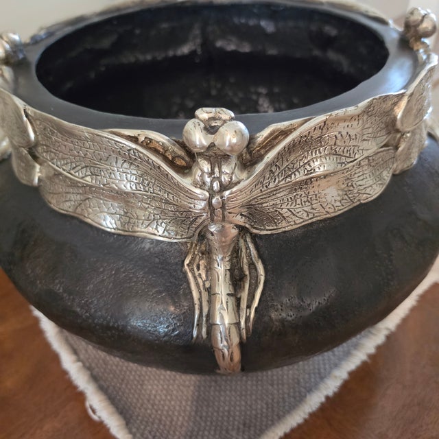 Art Nouveau Art Nouveau-Style Bronze Jardiniere With Dragonfly & Water Lilies For Sale - Image 3 of 16