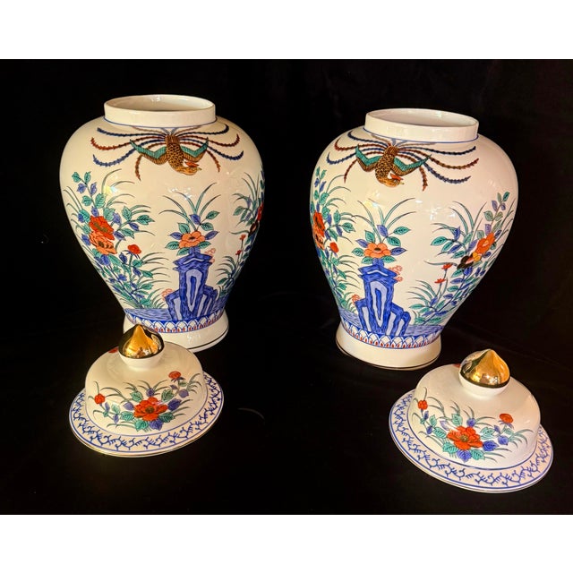 Japanese Pair of Mid 20th Century United China Collectors Series Porcelain Ginger Jars For Sale - Image 3 of 12