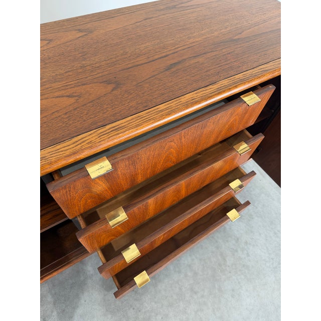 Stanley Furniture Stanley 1970’s Petite Credenza For Sale - Image 4 of 9