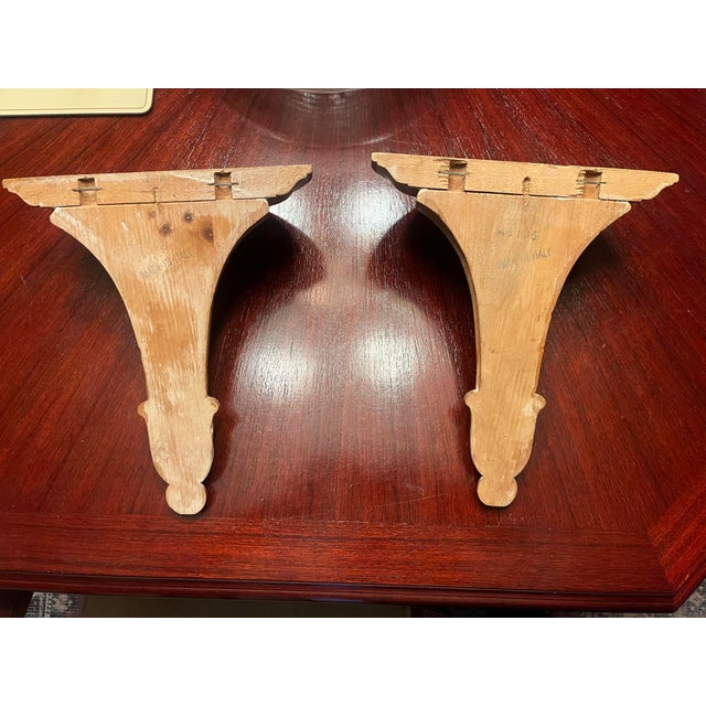 1950s Pair of Italian Carved Wood Wall Sconces - Neoclassical Revival For Sale In Greensboro - Image 6 of 7