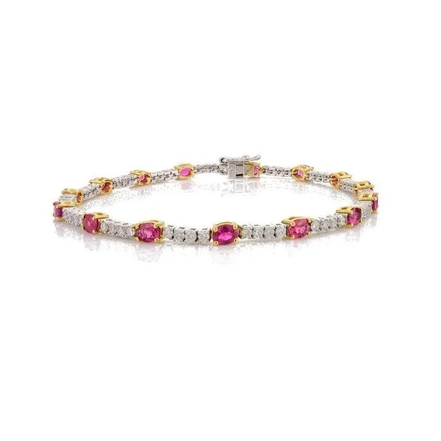 18 Karat Gold Genuine Ruby Diamond Engagement Bracelet for Women For Sale In New York - Image 6 of 12