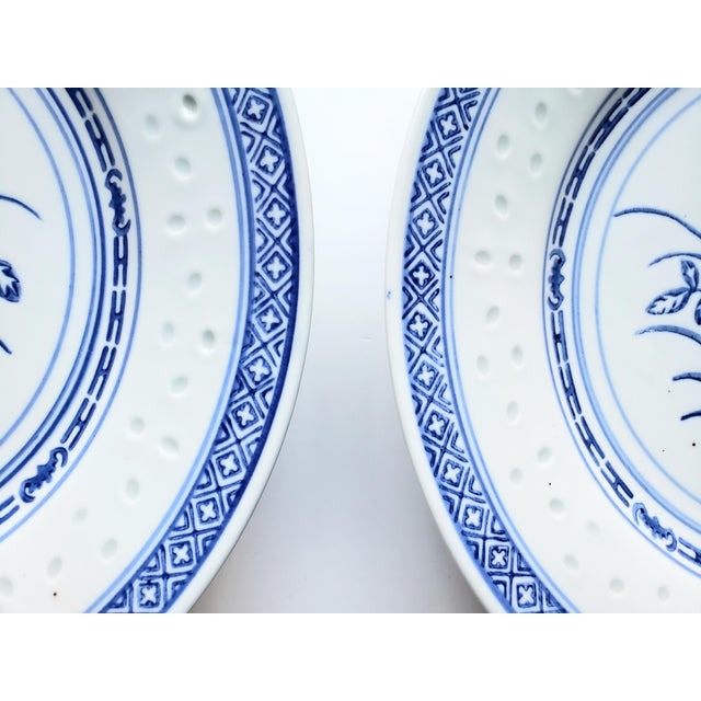 Vintage Jingdezhen Chinese Rice Grain Porcelain Dinner Plates - Set of 4 For Sale - Image 4 of 7