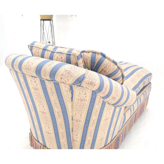 Beige Down Filled Tassels Blue & Gold Upholstery Turned Legs Chaise Lounge For Sale - Image 8 of 12