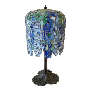 1950s Tiffany Style Stained Glass Table Lamp For Sale