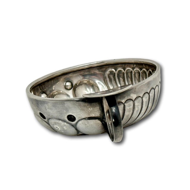 Fine Quality Antique Hand Made Paris France 950 High Grade Sterling Silver Wine Taster Cup Circa 1890s For Sale - Image 14 of 18