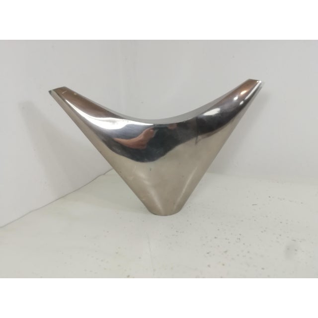 Minimalist futurist vase by Lino Sabattini for Christofle. Viking model. High quality production like all that created by...