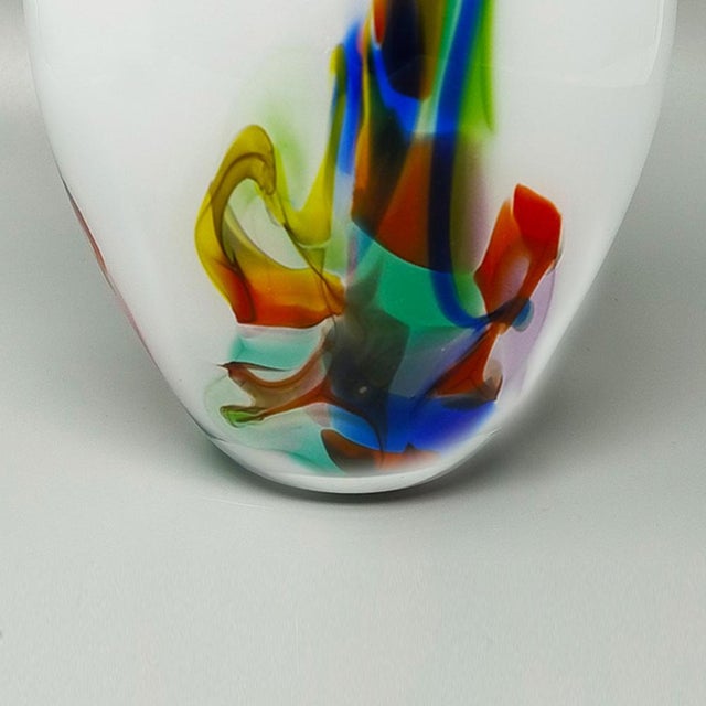 White Vintage Italian Vase in Murano Glass, 1970s For Sale - Image 8 of 10