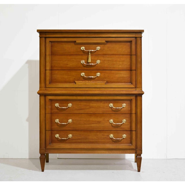 Thomasville Mid Century Transitional 6-Drawer Chest With Brass Hardware by Thomasville For Sale - Image 4 of 15