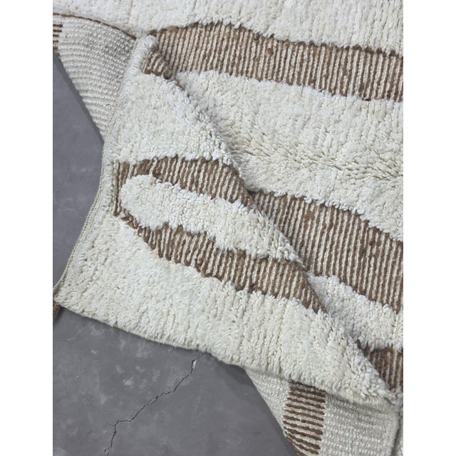 Ivory Moroccan Rug Handmade Berber Wool Rug - 8.1 X 5.7 Ft For Sale - Image 8 of 8