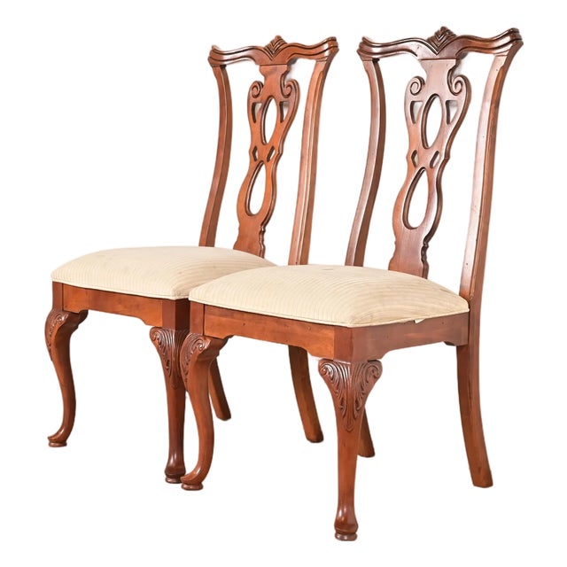 Thomasville Georgian Carved Mahogany Side Chairs or Dining Chairs, Pair For Sale
