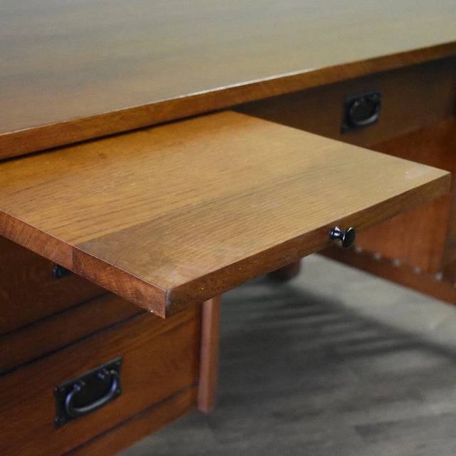 Crafters and Weavers Mission Quarter Sawn Oak 5 Drawer Executive Desk - Michael's Cherry (Mc3) For Sale - Image 4 of 5