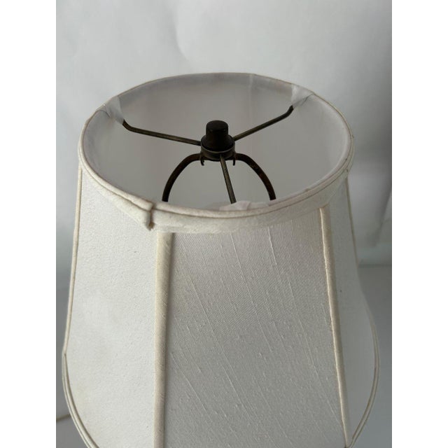 Mid-Century Modern Vintage Modern White Ginger Jar Table Lamp For Sale - Image 3 of 5