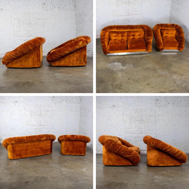 Late 20th Century Modern to Postmodern Low-Slung Loveseat & Chair Set Burnt Orange Velvet & Aluminum Detail For Sale - Image 15 of 18