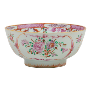 Chinese Export Qianlong Famille Rose Porcelain Small Bowl