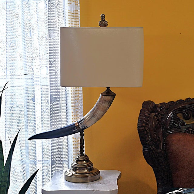 Vintage Faux Horn & Brass Table Lamp – Hollywood Regency For Sale - Image 14 of 18