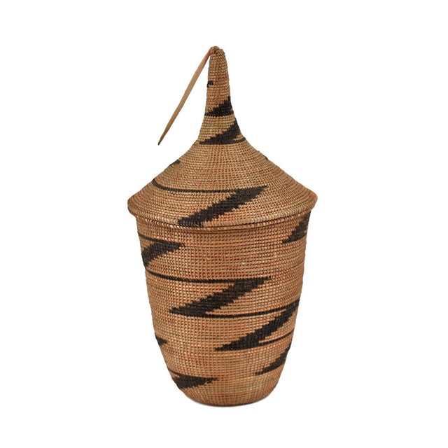 African Early 20th Century Tutsi Basket with Lid Rwanda For Sale - Image 3 of 3