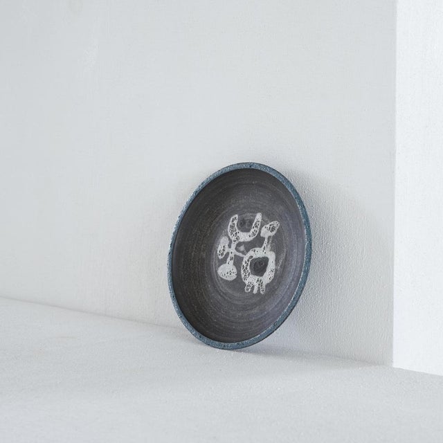 Mid-Century Cobra Style Studio Pottery Dish by Jaap Dommisse, 1950s For Sale - Image 4 of 9