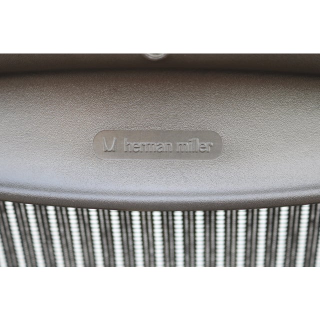 Herman Miller Ergonomic Aeron Side/Guest or Desk Chair Size B in Carbon Mesh For Sale - Image 12 of 12