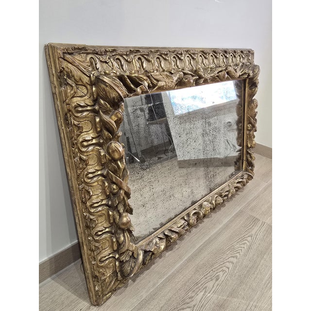 18th Century Mirror in Carved Gilt Wood Decorated with Birds, Fruit and Cherub, 1780 For Sale - Image 4 of 18