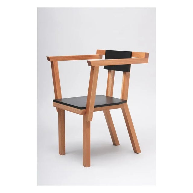 Kaspa chair’s design is inspired from elementary carpentry techniques not involving any bending neither dedicated tools....