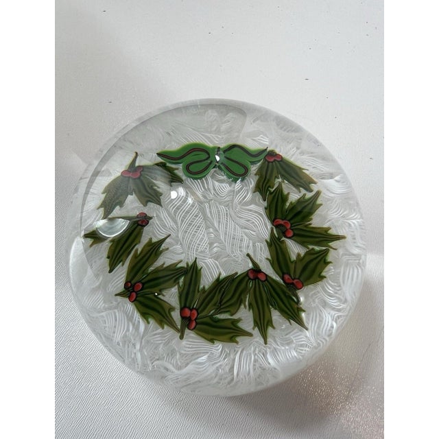 Paperweight Christmas Holly Wreath Vintage C. 1983 P Perthshire Scotland Post-Modern For Sale - Image 6 of 14