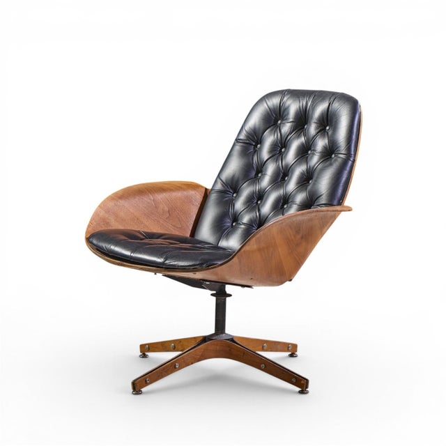 George Mulhauser for Plycraft Mrs. Chair Mid Century Lounge Chairs - Pair For Sale In Chicago - Image 6 of 12