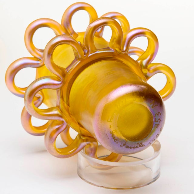 1920s Tiffany Studios “Leaf and Vine” Favrile Glass Flower Bowl Centerpiece With Frog For Sale - Image 5 of 11