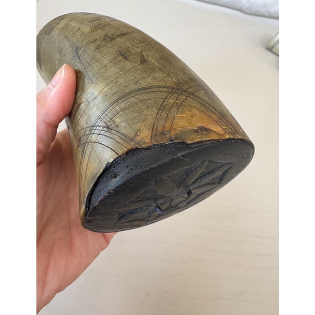 Antique July 1851 Scrimshaw Powder Horn 14" Engraved Sailing Boats, Hunting Dog & Rifle, Flying Birds Compass and Hearts Marked N.Newell For Sale In Philadelphia - Image 6 of 10