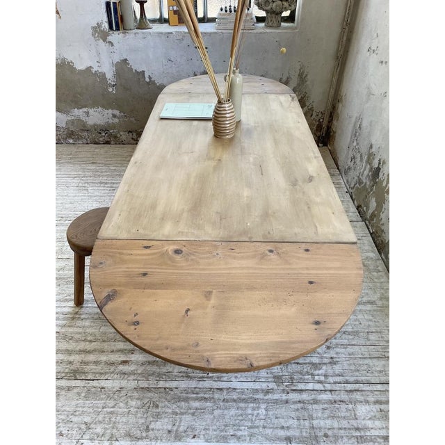 Wood Oval Pine Farm Table with Extensions, 1950s For Sale - Image 7 of 18