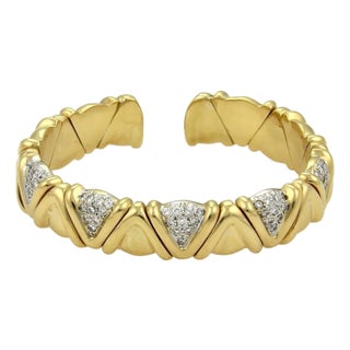 18k Yellow Gold Bangle 75 points Diamond Fancy Cuff Bracelet 48.3gr For Sale