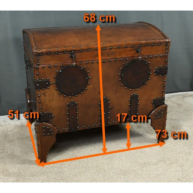 Vintage Studded Leather Trunk, 1950 For Sale - Image 16 of 18