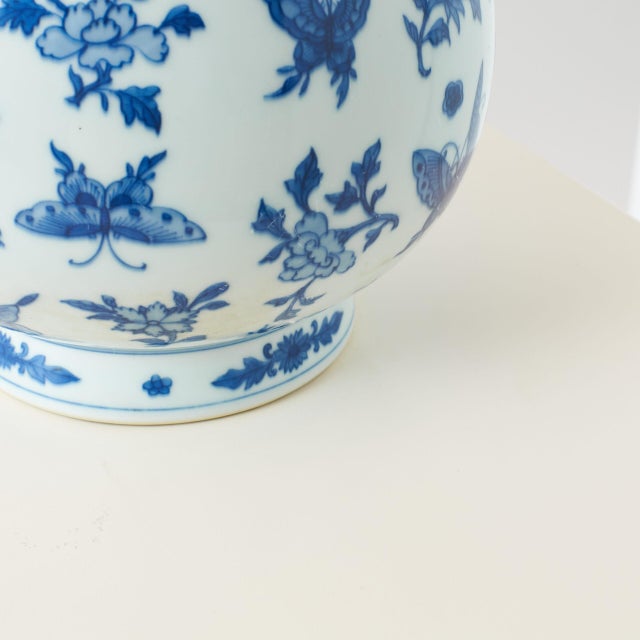 Blue and White Globular Vase with Butterflies and Floral Motifs For Sale In San Francisco - Image 6 of 7