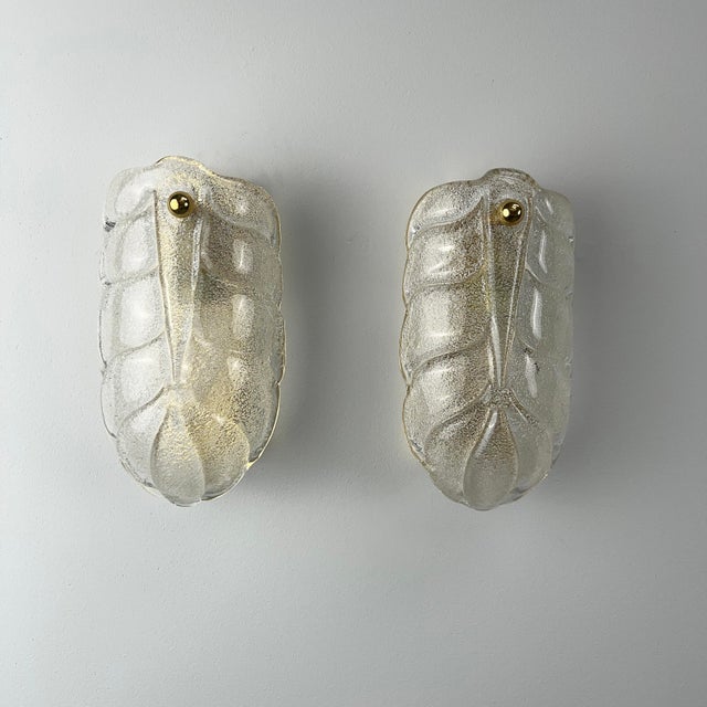 Leaf-Shaped Golden Wall Lights in Murano Glass, 1970s, Set of 2, in Very Good conditions. Designed 1970 to 1979 Up to 250V...