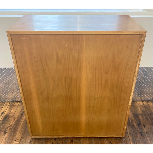 1950s Widdicomb 4-Drawer Tall Dresser by Robsjohn-Gibbings For Sale - Image 13 of 17