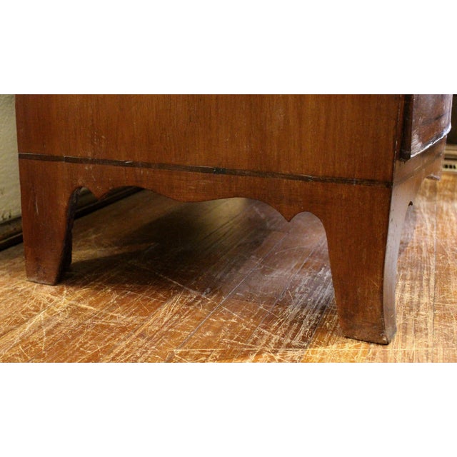 Circa 1770-90 English George III Period Bowfront Tall Chest of Drawers For Sale In Raleigh - Image 6 of 7