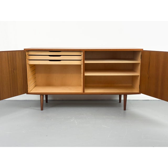 1960s Danish Sideboard in Teak by Carlo Jensen for Hundevad & Co., 1960s For Sale - Image 5 of 18