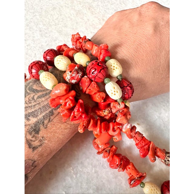 Mid 20th Century Vintage Chinese Coral and Cinnabar 36" Beaded Necklace For Sale - Image 5 of 8
