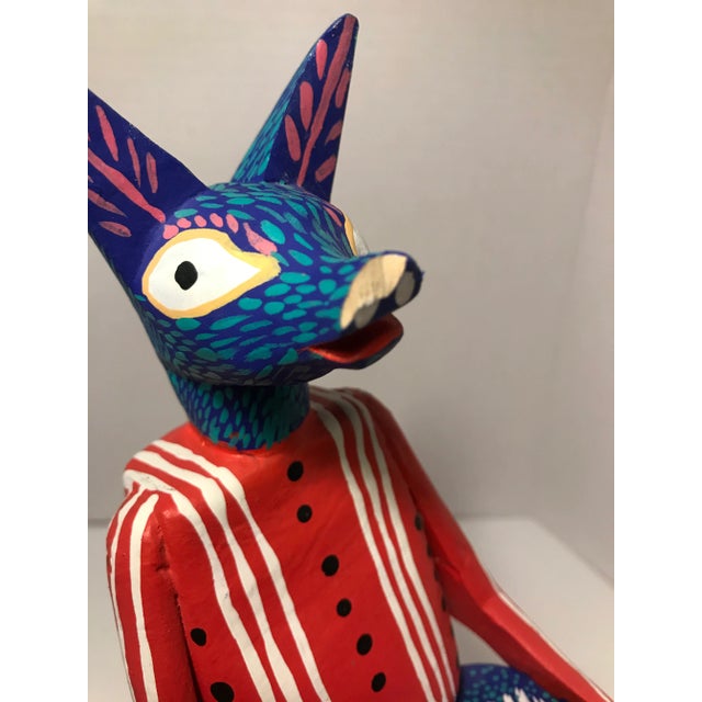 Arts & Crafts Vintage 1990s Pepe Santiago Signed Oxacan Hand Painted Wooden Figurines - Set of 2 For Sale - Image 3 of 10